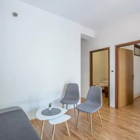 Gasthuis Guest House Maslina