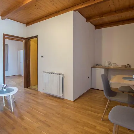 Guest House Maslina 3*