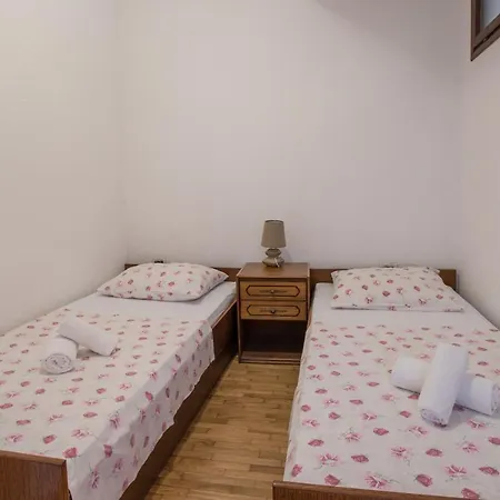 Guest House Maslina 3*