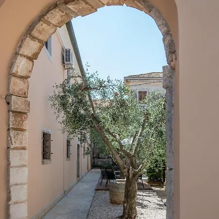 Guest House Maslina Gasthuis 3*