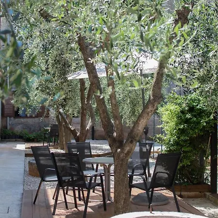 Guest House Maslina Gasthuis 3*