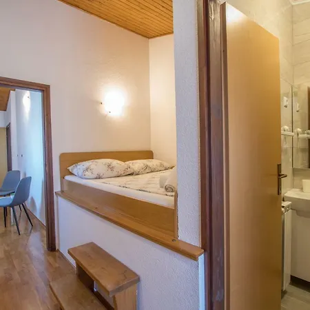 Guest House Maslina Guest house 3*